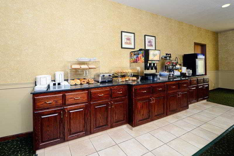 Best Western Penn-Ohio Inn&Suites Hubbard Restaurant foto